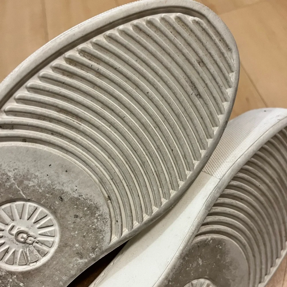 UGG Slip on Caramel size 7 - Picture 8 of 9